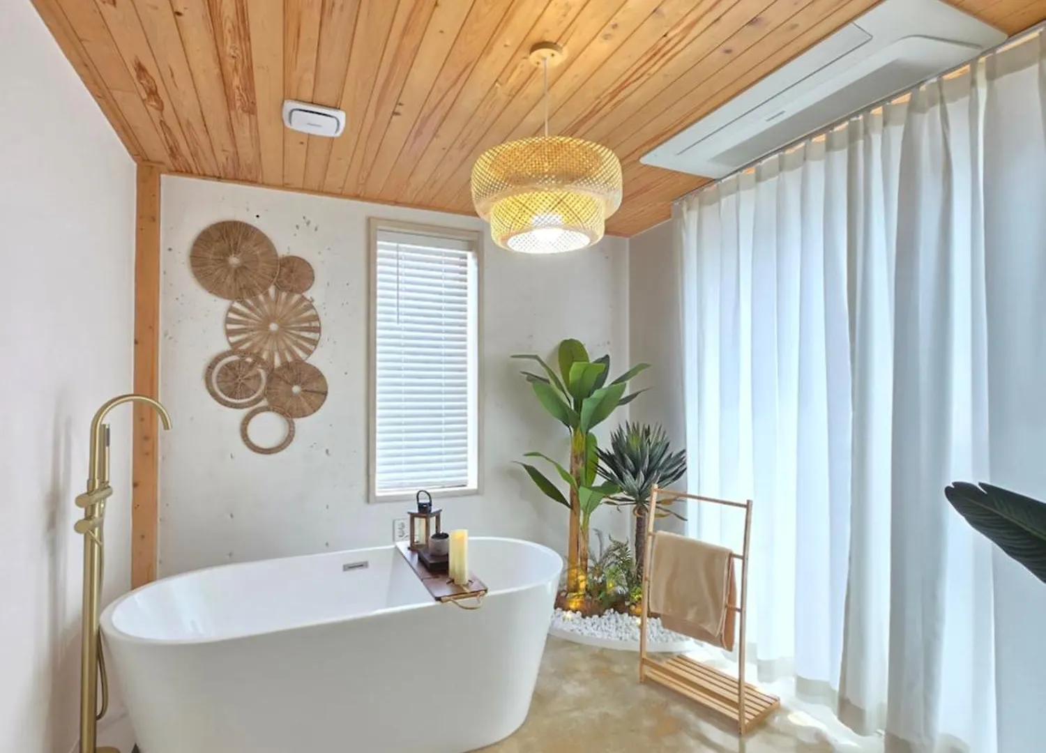 La Solis Incheon 0*,  South Korea