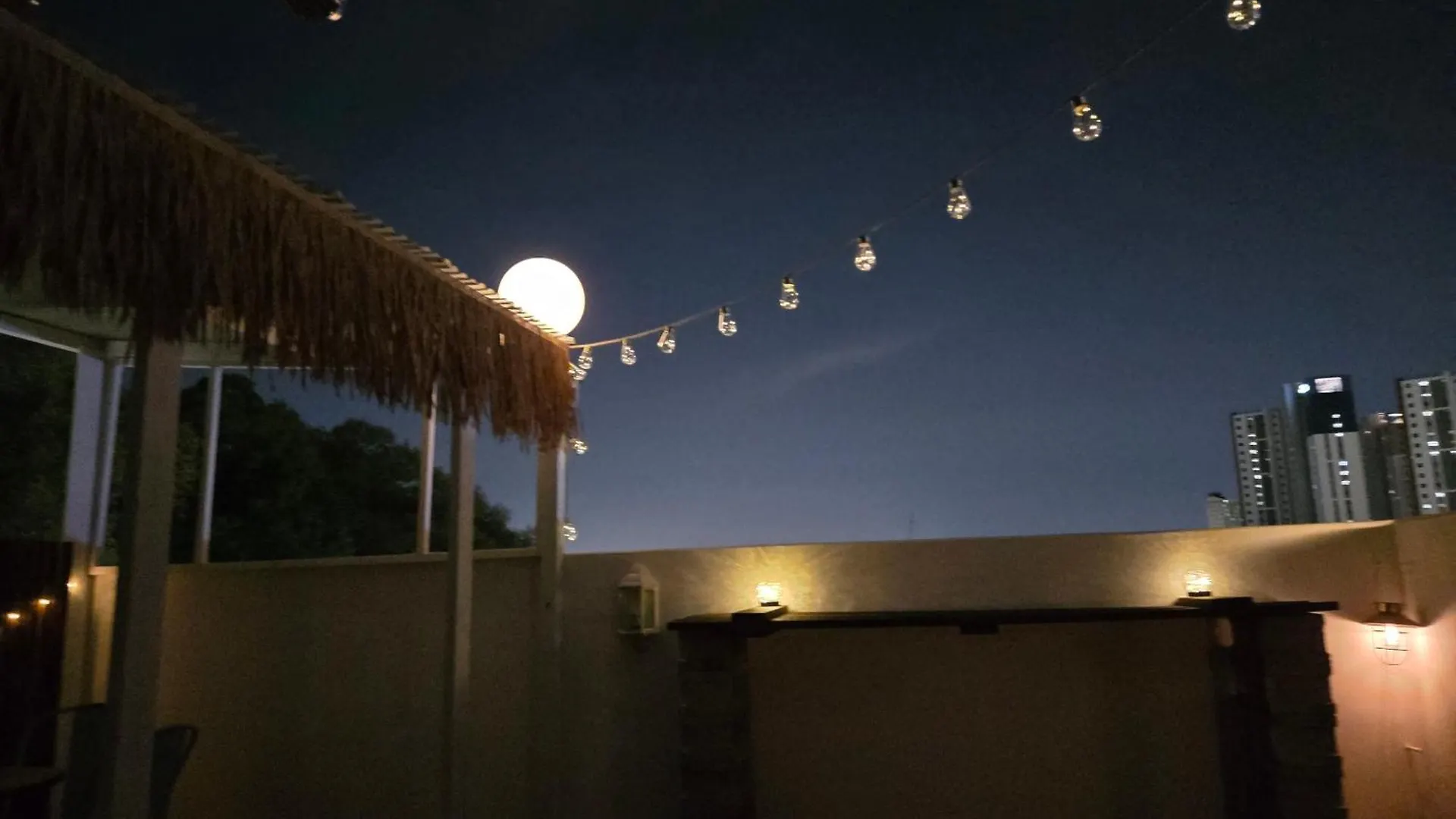 La Solis Incheon 0*,  South Korea